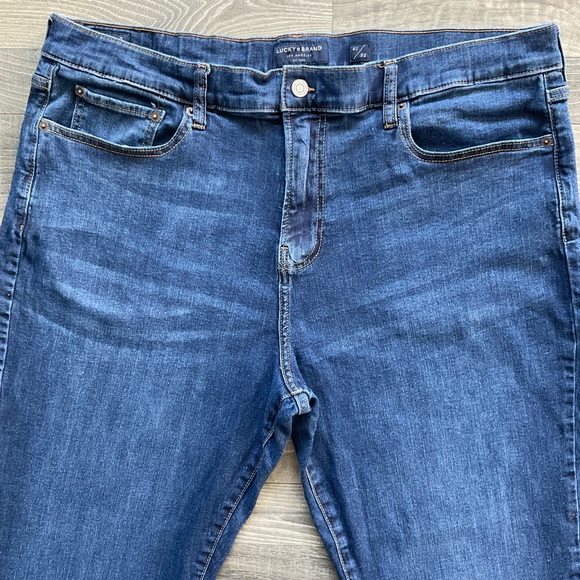 40x32 Lucky Brand 221 Original Straight Jeans Men’s Blue Denim Stretch 7MBJ001 - Picture 3 of 11